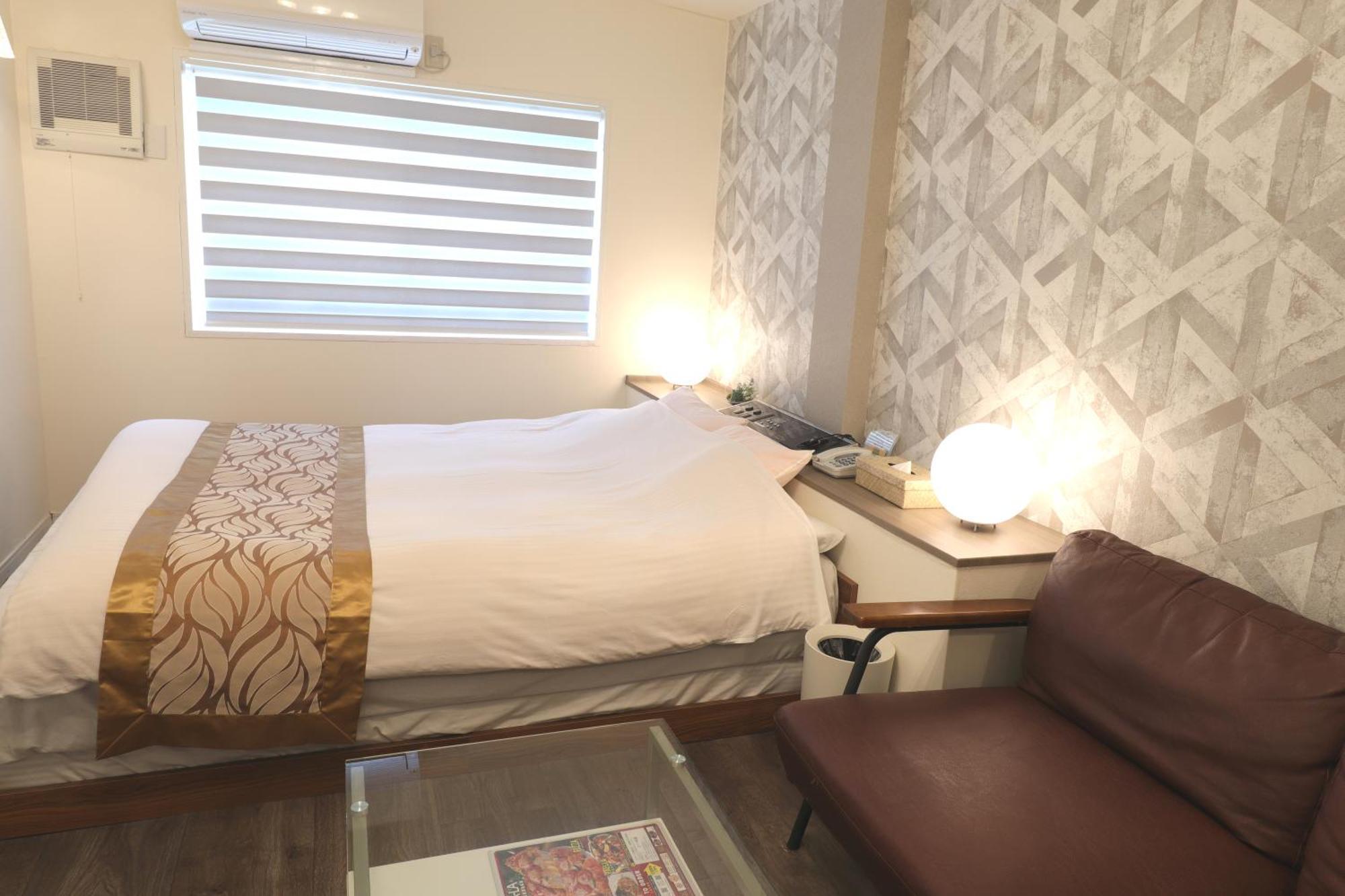 סווה 天然個室温泉 Hotel Lafontaine 諏訪 (Adults Only) מראה חיצוני תמונה