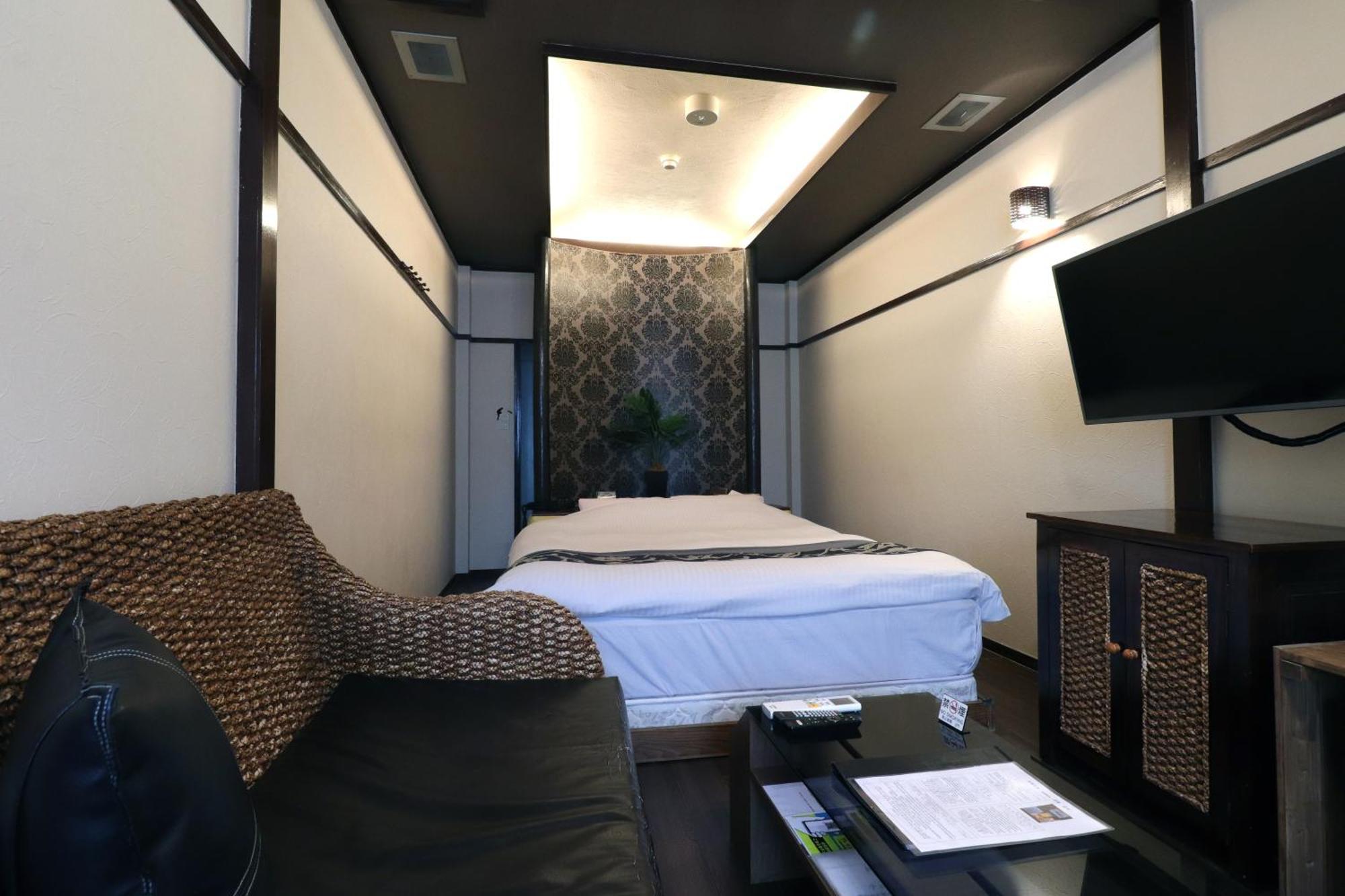סווה 天然個室温泉 Hotel Lafontaine 諏訪 (Adults Only) מראה חיצוני תמונה
